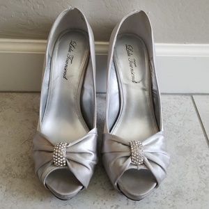 Lulu Townsend-Silver Open Toe Heels
